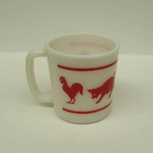 Hazel Atlas Milk White with Red FARM ANIMALS 3 1/8 Inch High Childs Handled Mug - Picture 2 of 4